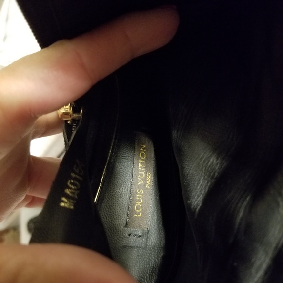 “SOLD” Louis vuitton Suede Booties - Picture 3 of 8